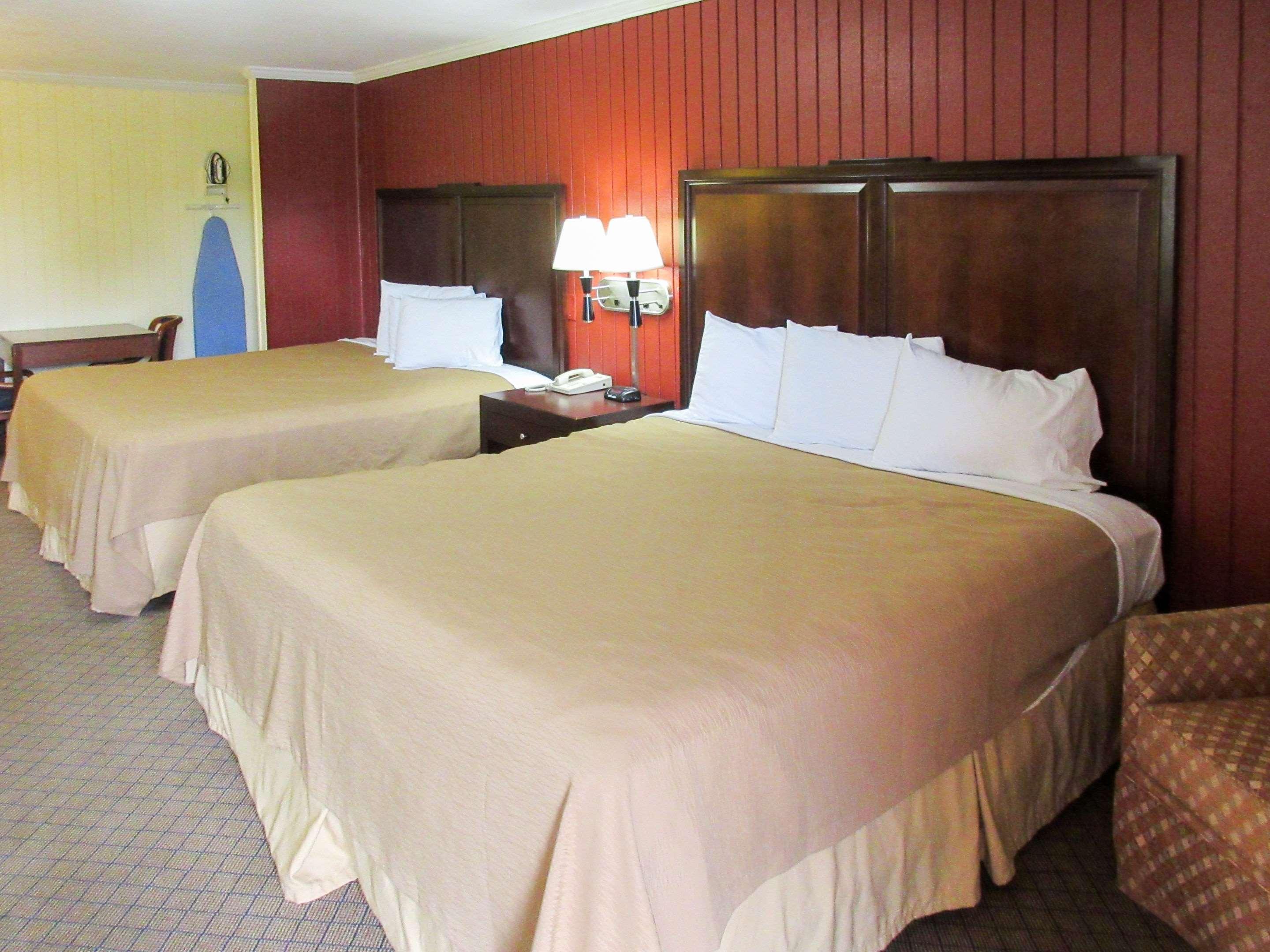 קנזס סיטי Rodeway Inn מראה חיצוני תמונה