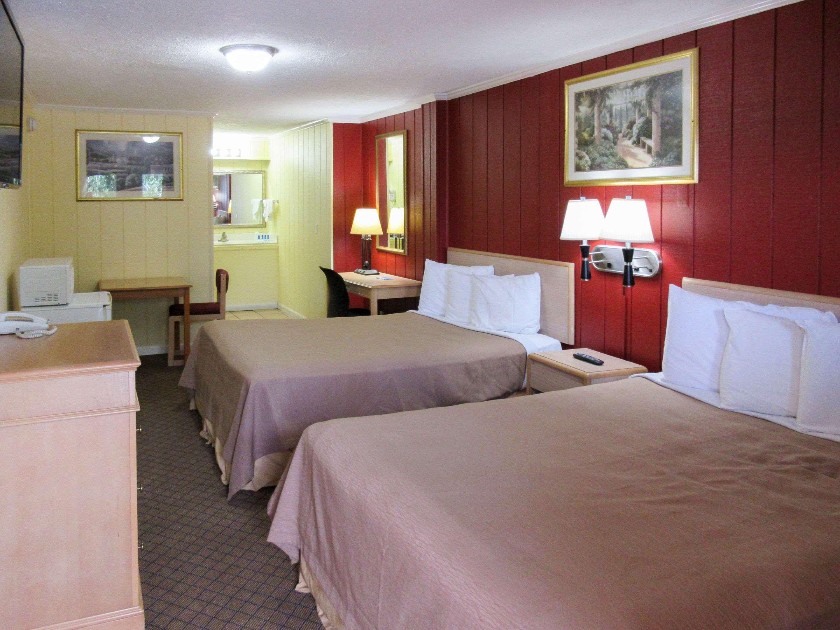 קנזס סיטי Rodeway Inn מראה חיצוני תמונה
