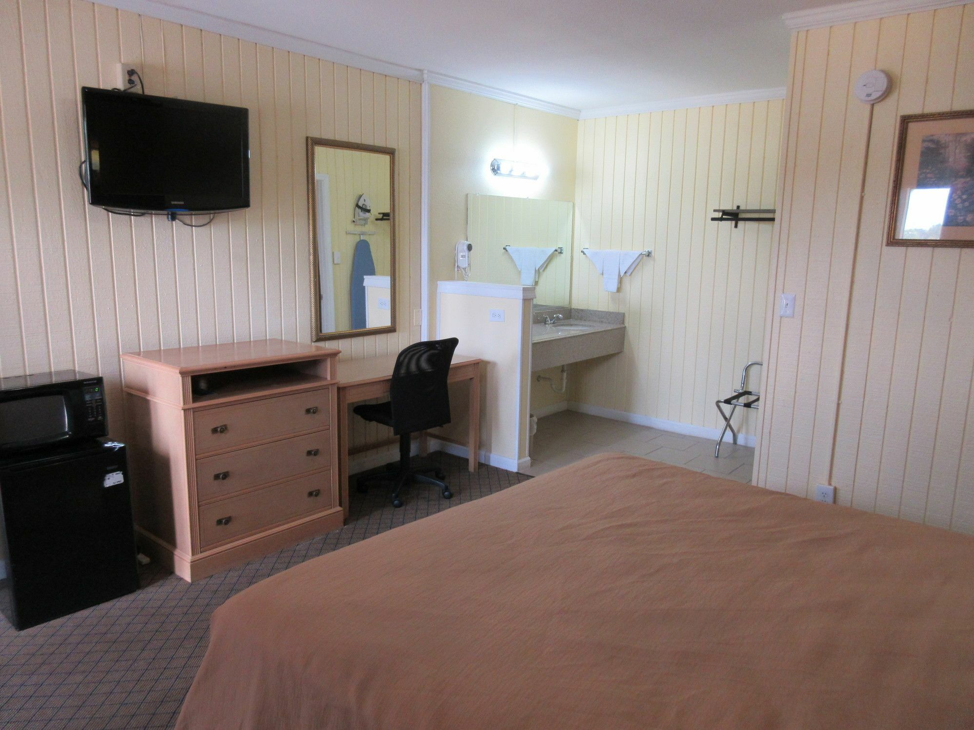 קנזס סיטי Rodeway Inn מראה חיצוני תמונה