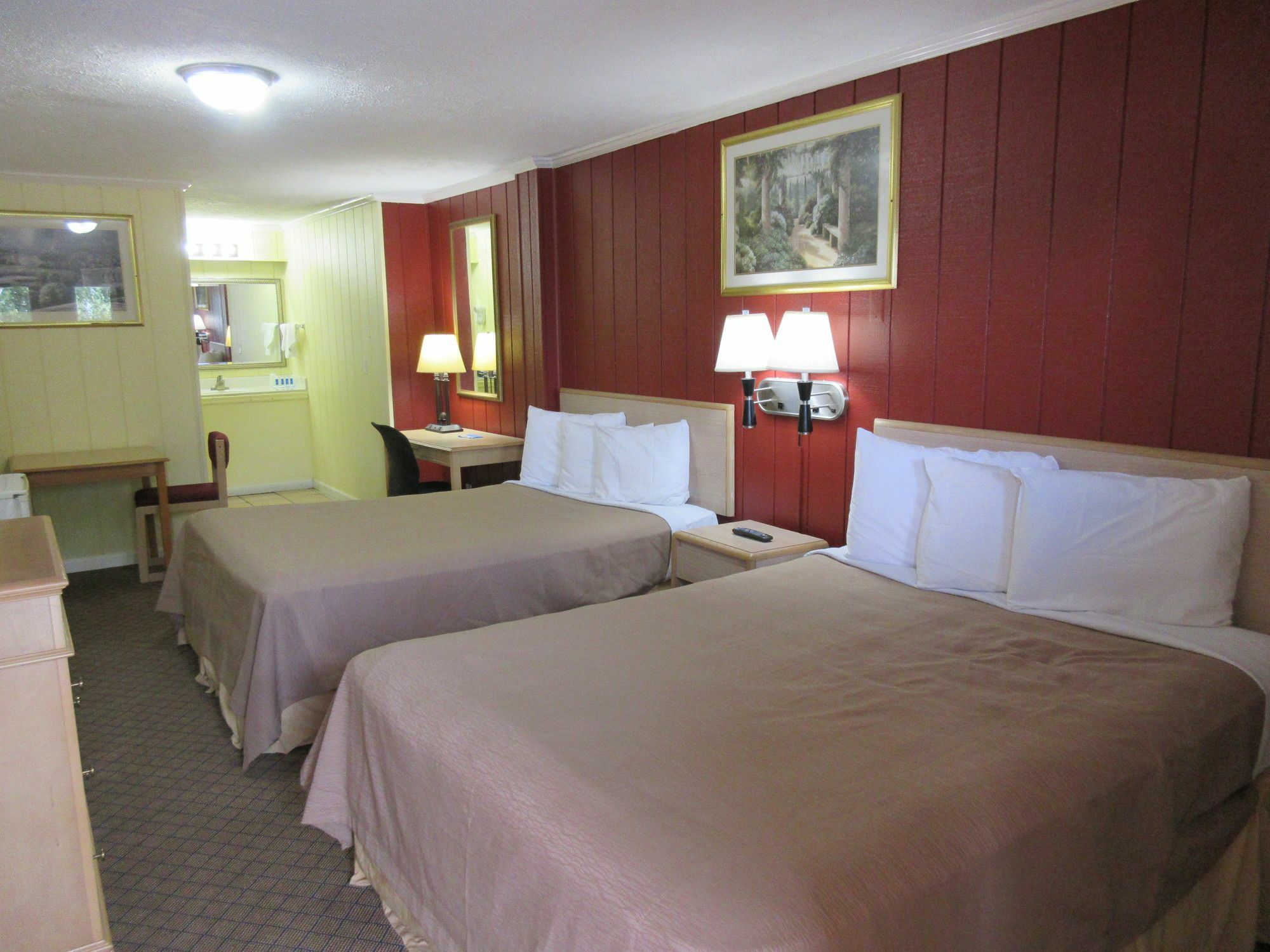 קנזס סיטי Rodeway Inn מראה חיצוני תמונה